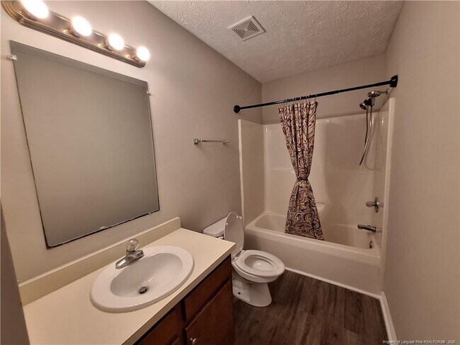 Building Photo - 2450 Paintersmill Dr
