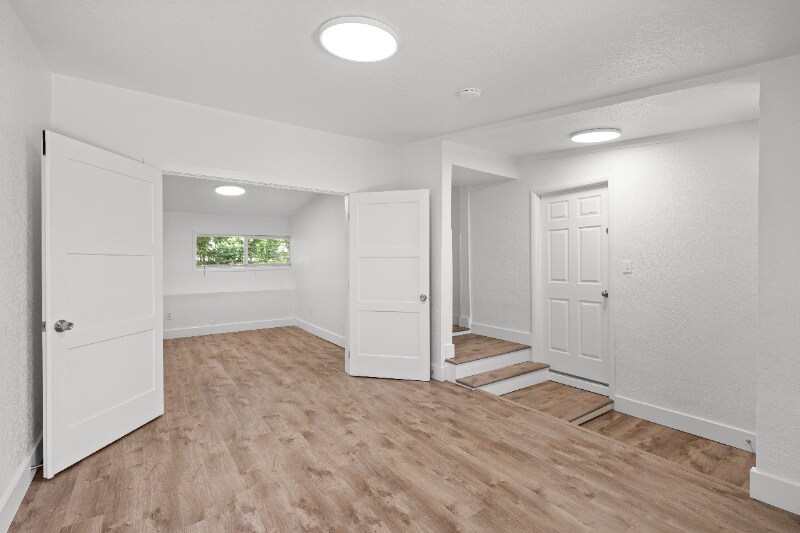 Building Photo - 363 S Meade St