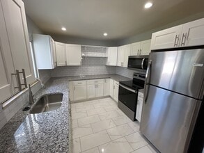 Building Photo - 3306 Elman Dr