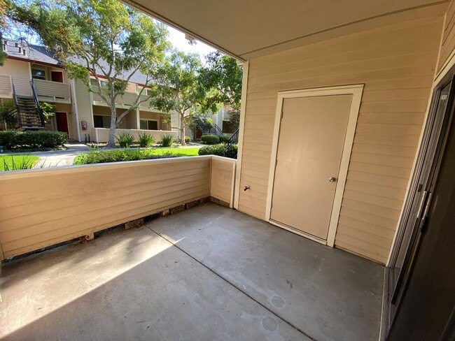 Building Photo - BLOSSOM VALLEY - Beautifully updated end u...