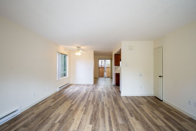 Building Photo - 9120 SW Becker Dr