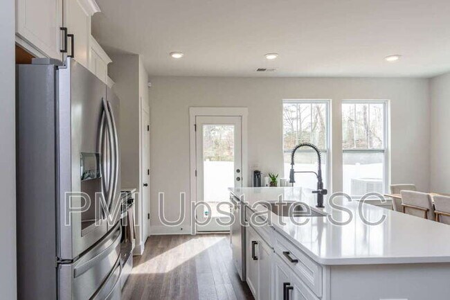 Building Photo - 1069 Millison Pl