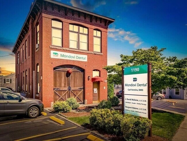 Building Photo - Fall River FireHouse