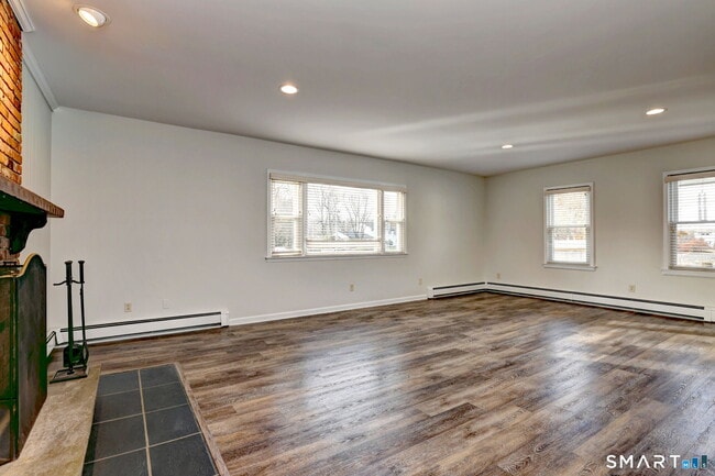 Building Photo - 5160 Madison Ave