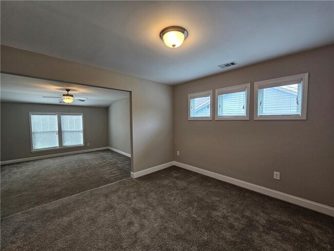 Building Photo - 3750 Thackary Dr