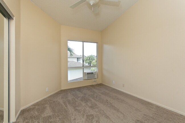 Building Photo - Arbors in Ewa Beach 2/2/2 Townhouse