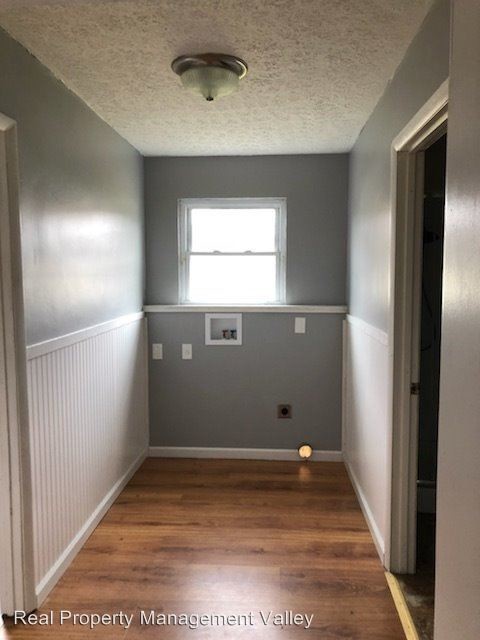 Building Photo - 3 br, 2 bath House - 222 Chestnut Street