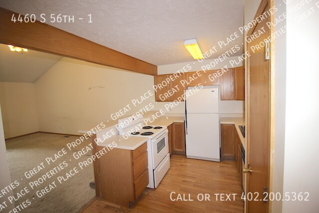 Building Photo - 4460 S 56th St