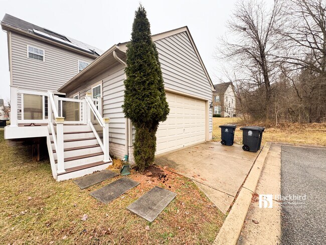 Building Photo - 13719 Port Commerce Ct