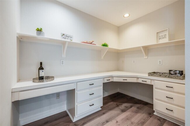 Building Photo - 5706 Cielio Bay Ct