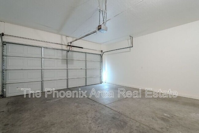 Building Photo - 29189 N Shannon Dr