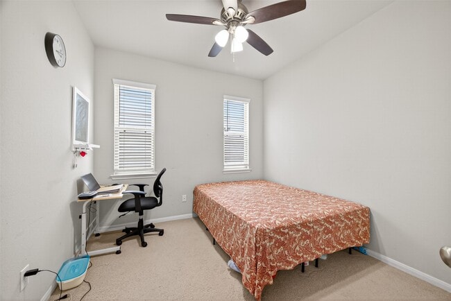 Building Photo - 14206 Singing Oaks Trl
