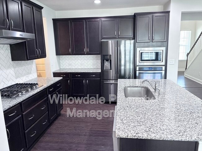 Building Photo - 1112 Lakebrink Dr