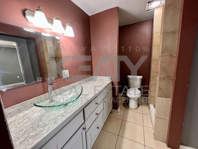 Building Photo - COMING SOON! 3 Bedroom, 2 Bathroom Home of...