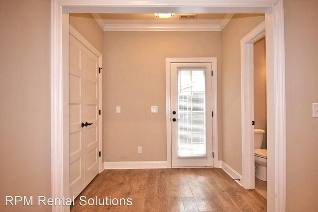 Building Photo - 3 br, 2.5 bath House - 3219 Blue Sky