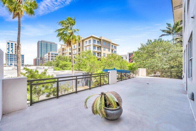 Building Photo - 411 NW 1st Ave