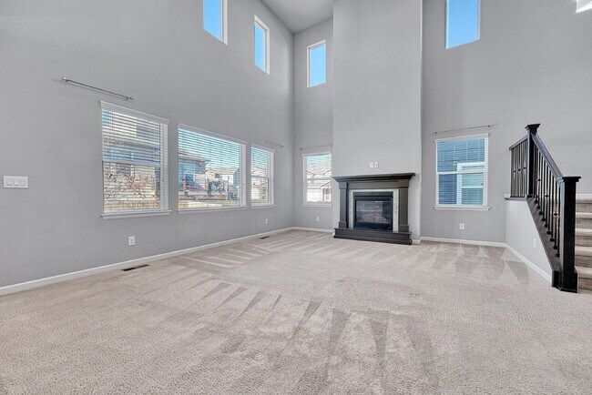 Building Photo - $2,950.00 - 3 Bedrooms, 2.5 Bathrooms, Single Family Home in Circle Rock with Cozy Fireplace!