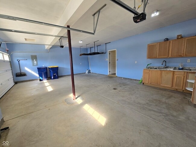 Building Photo - 5128 Summerton St