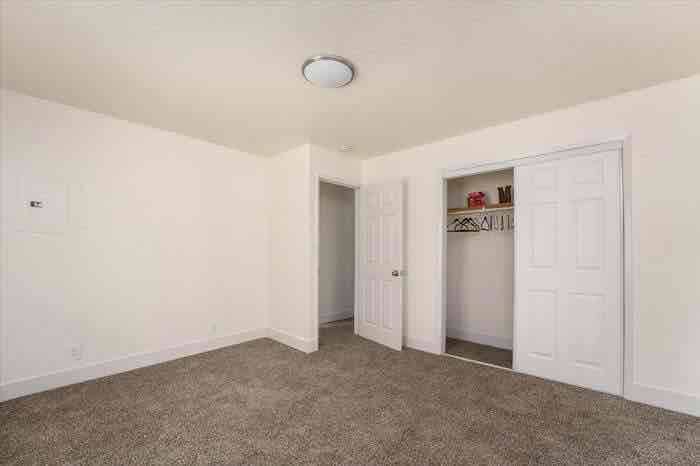 Building Photo - 2940 Oak St