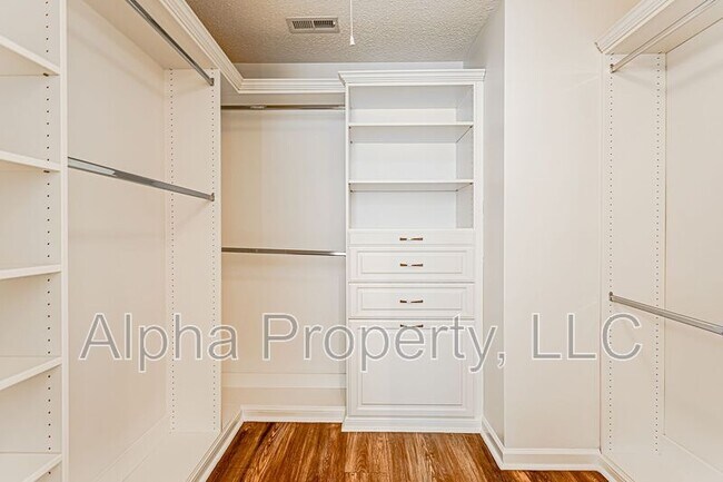 Building Photo - 317 Edenberry Way