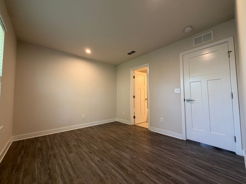 Building Photo - 342 Music Hall Way
