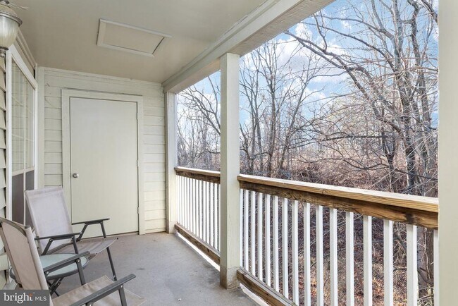 Building Photo - 3922 Penderview Dr