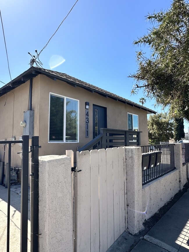 Building Photo - 4311 Dwight St