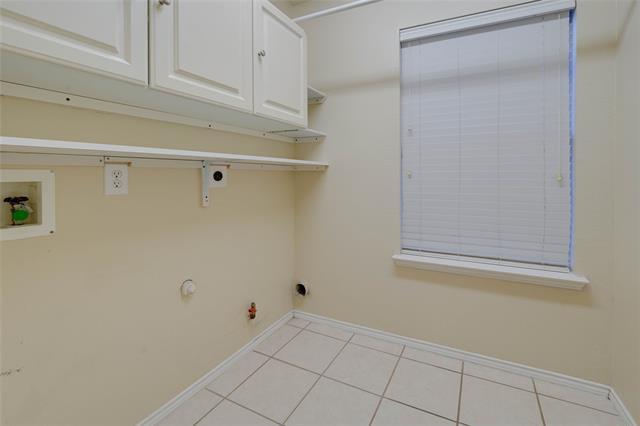 Building Photo - 506 Hickory Ln
