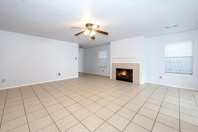 Building Photo - 3227 Lantern Bay Ln