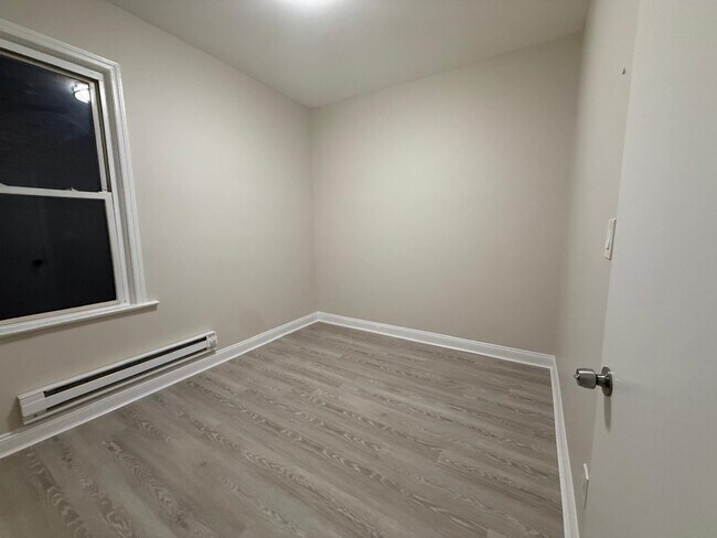 Building Photo - 221 Wilkinson Ave