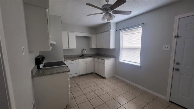 Building Photo - 4716 Old Benbrook Rd