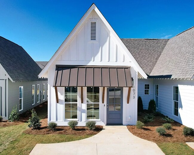 Building Photo - 1073 Burrow Cir