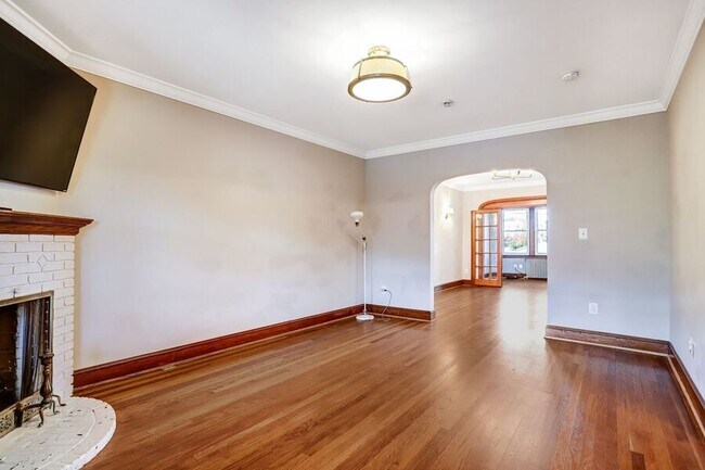 Building Photo - 5012 3rd St NW