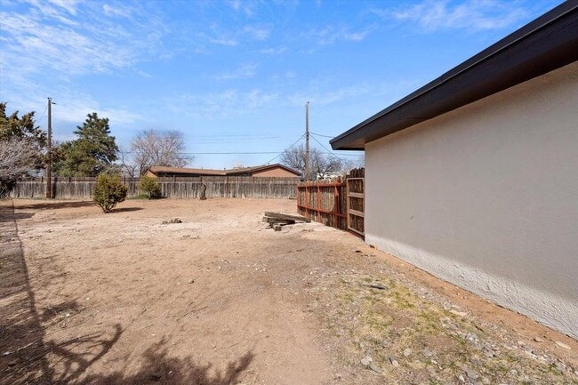 Building Photo - 3329 Siringo Rd