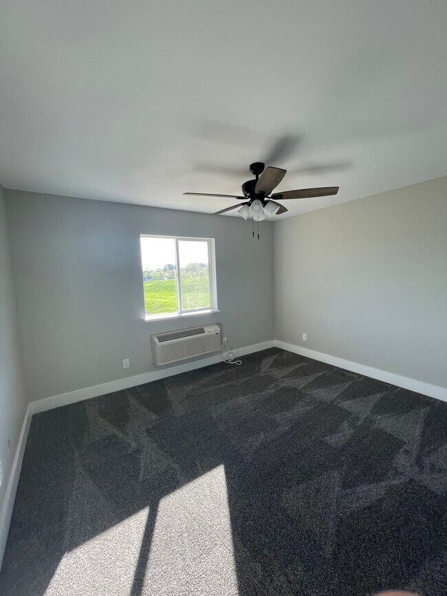 Building Photo - 3399 W 32nd St