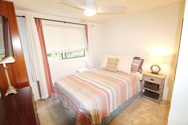Building Photo - AUGUST RENT FREE for 1 YEAR LEASE SIGNED F...