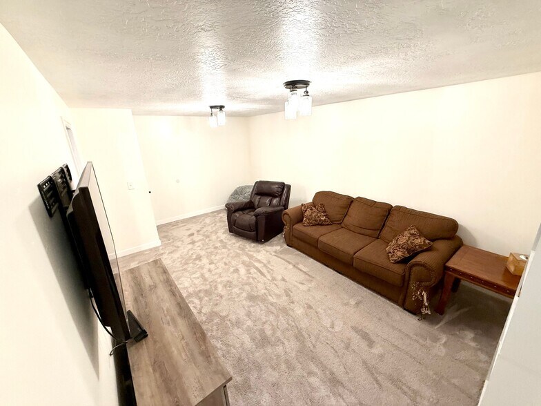 Building Photo - 1159 N 250 E