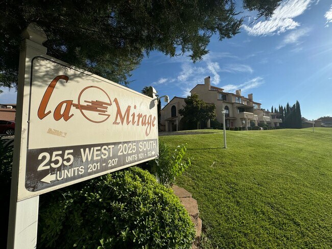 Primary Photo - Recently updated condo with gym, pool, and...