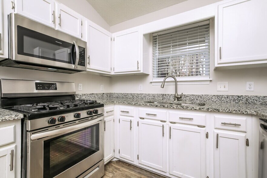 Building Photo - 746 Brewers Glynn Ct