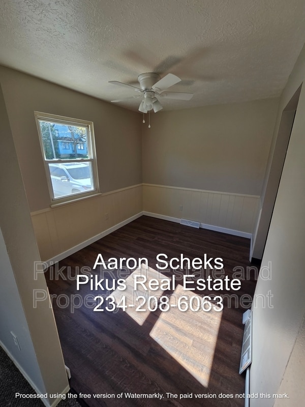 Building Photo - 3647 Albrecht Ave
