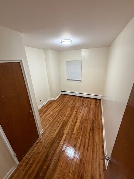 Building Photo - 3834 Amundson Ave