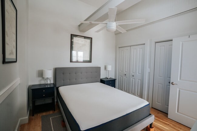 Building Photo - 1251 Congress St