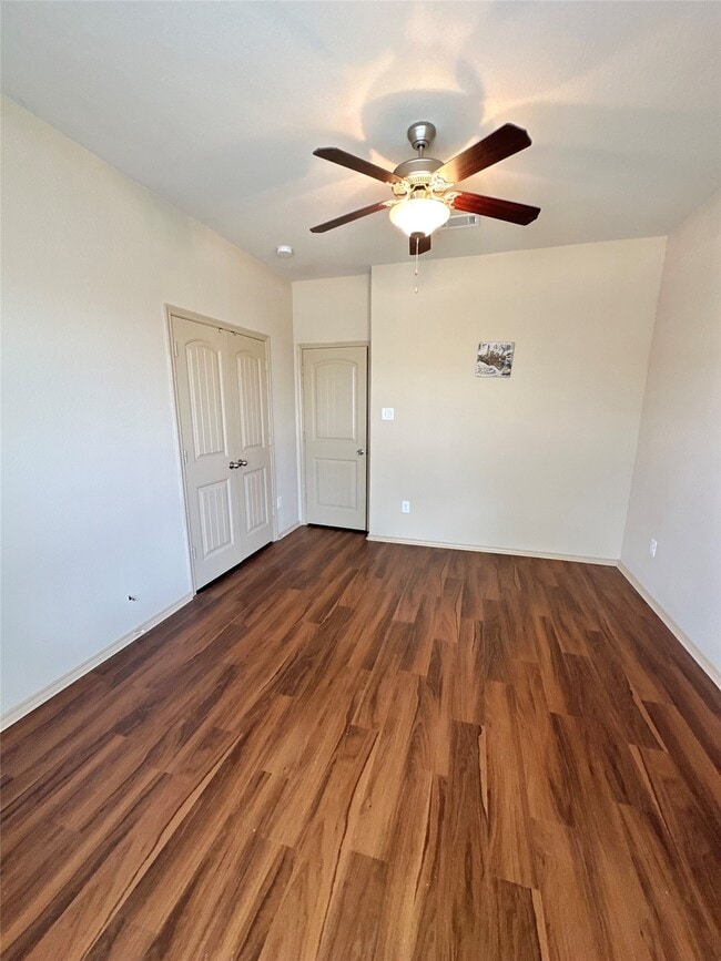 Building Photo - 5202 Lilac Hollow Ln