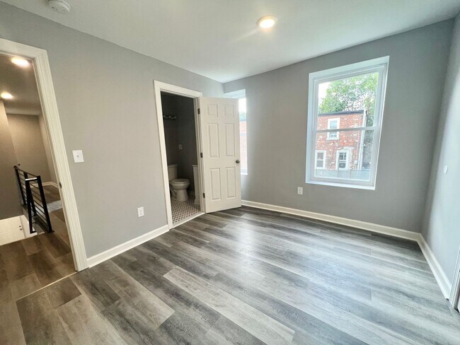 Building Photo - Anika Homes 3 Bedroom