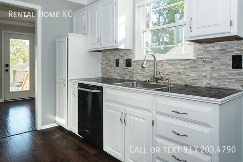 Building Photo - 582 W Layton St