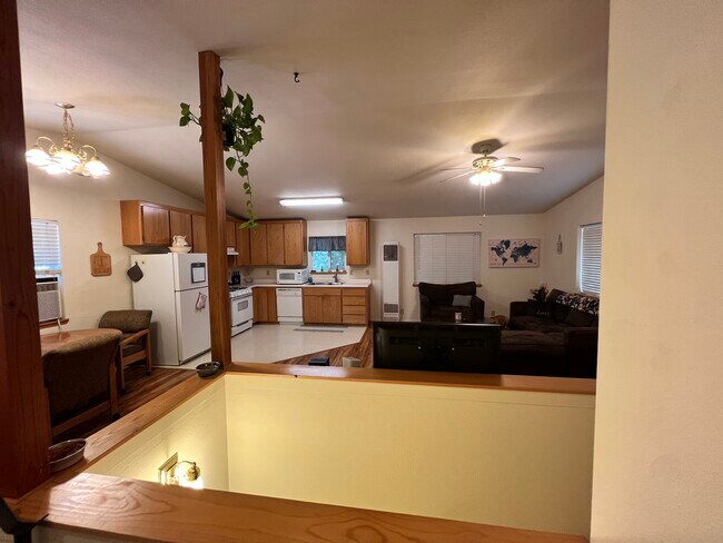 Building Photo - 21896 Fallview Dr