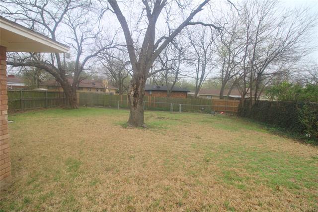 Building Photo - 802 Sequoia Dr