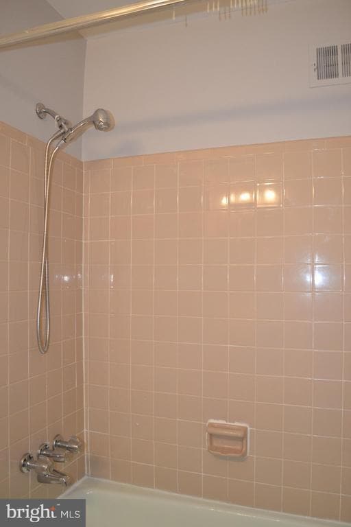 Building Photo - 1 Ingleside Ct