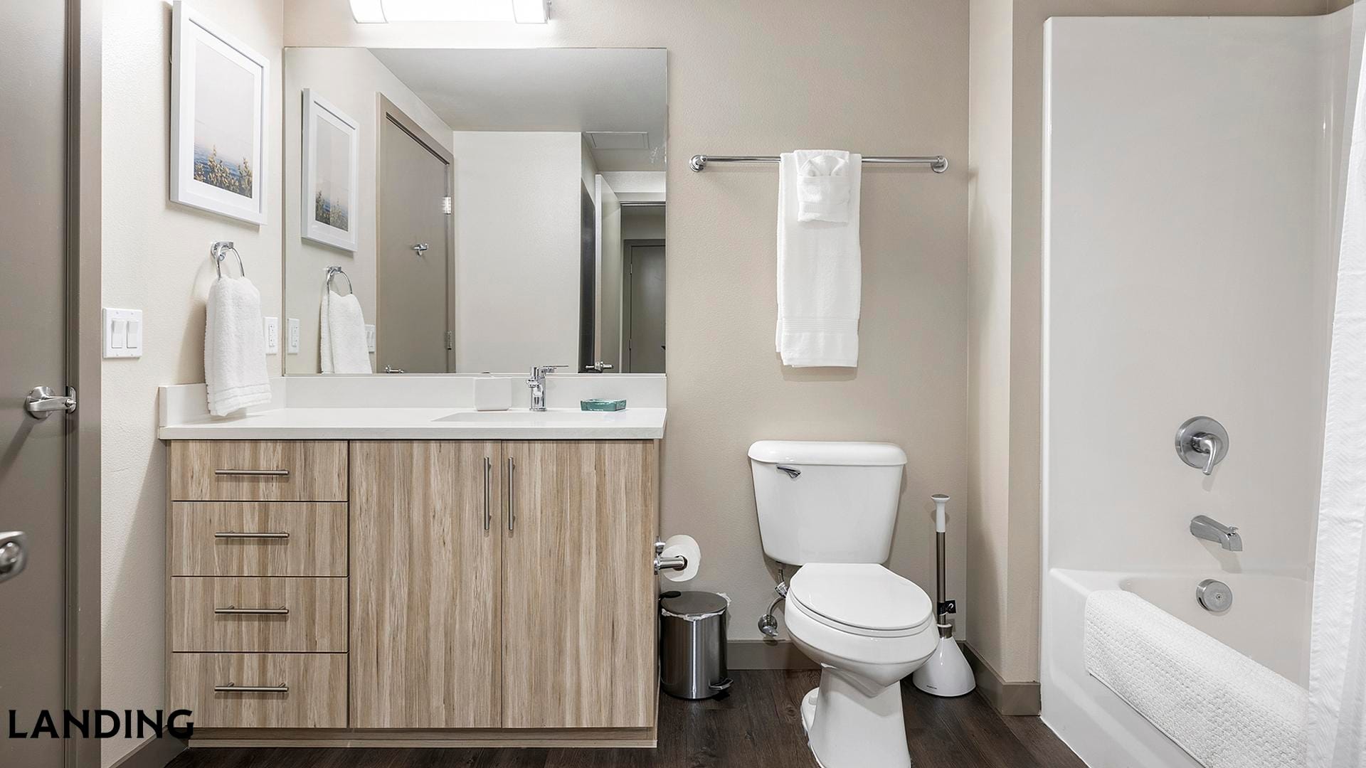 Building Photo - 1850 NW Front Ave