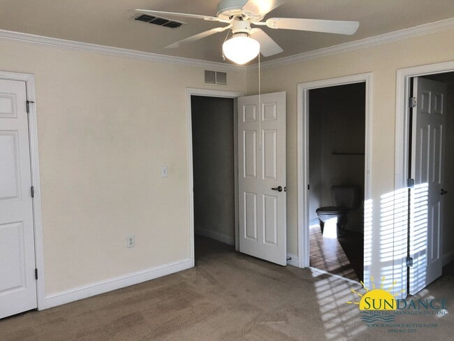 Building Photo - Great 2 Bedroom Townhouse in Crestview